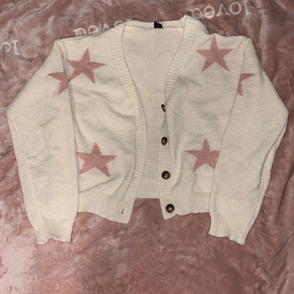 white starred cardigan🩷